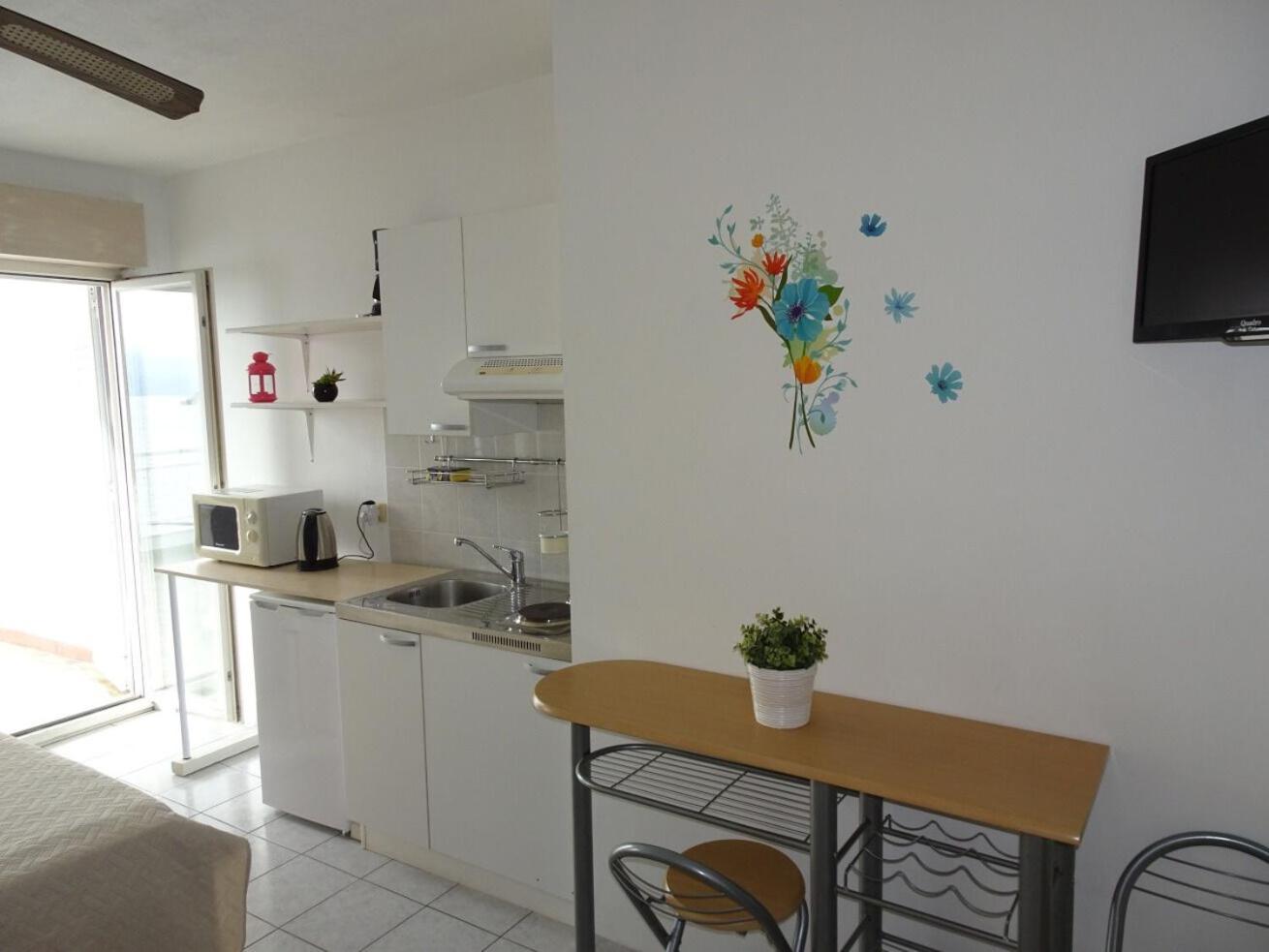 Apartments Mari Krilo Exterior photo